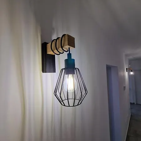 Fragi ベッド・アンド・ブレックファスト 3*