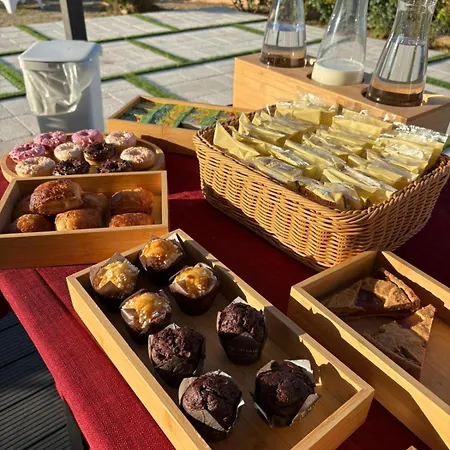 ベッド・アンド・ブレックファスト Fragi