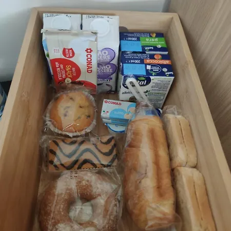 Fragi Alojamento de Acomodação e Pequeno-almoço Cinisi